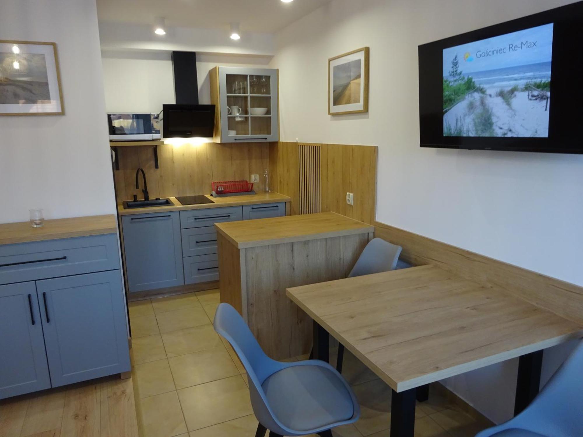 Apartamenty Gosciniec Re-Max Mrzeżyno Buitenkant foto