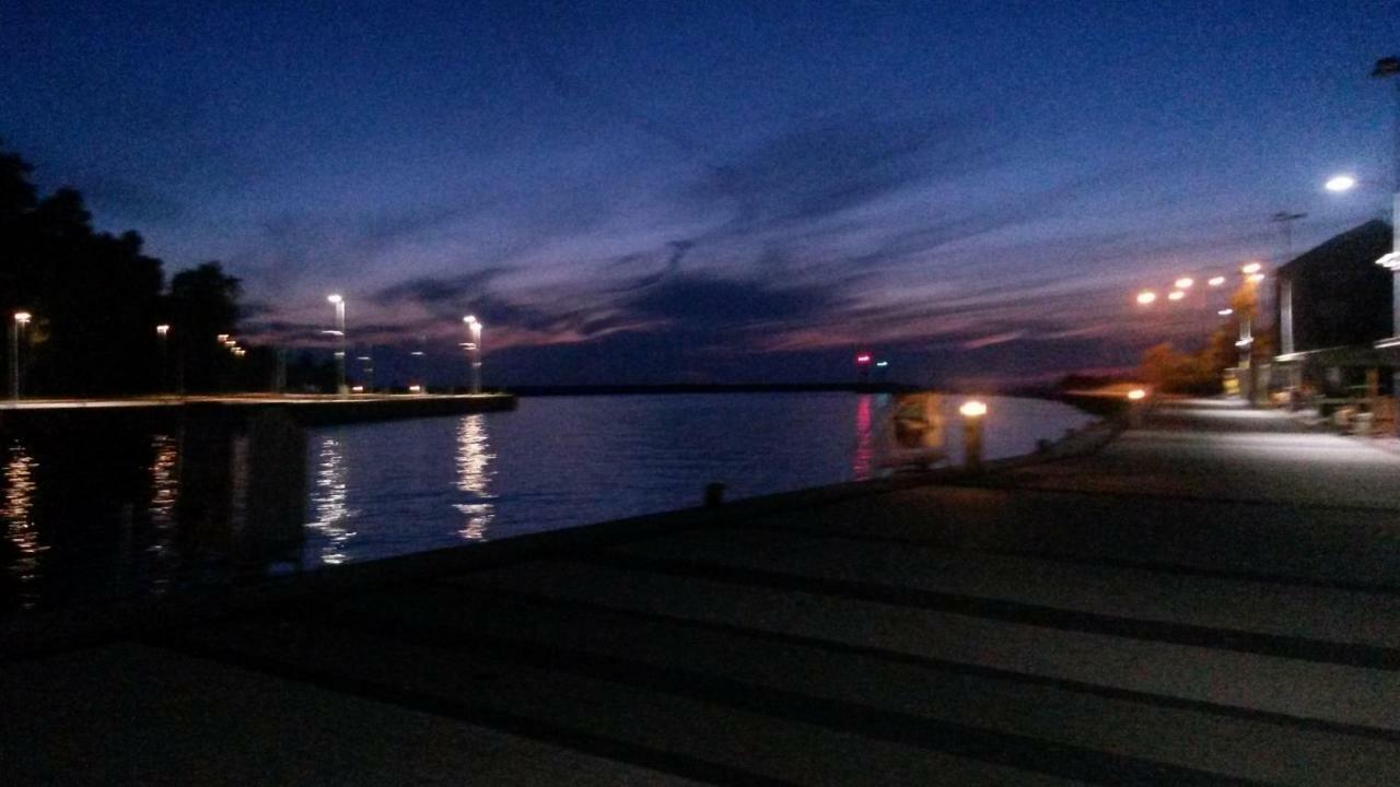 Apartamenty Gosciniec Re-Max Mrzeżyno Buitenkant foto